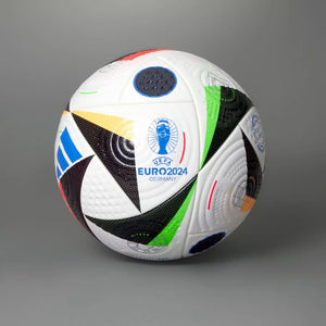 Der Fußballliebe-Replica des Spielball für die UEFA Euro 2024 ab sofort bei UNS !